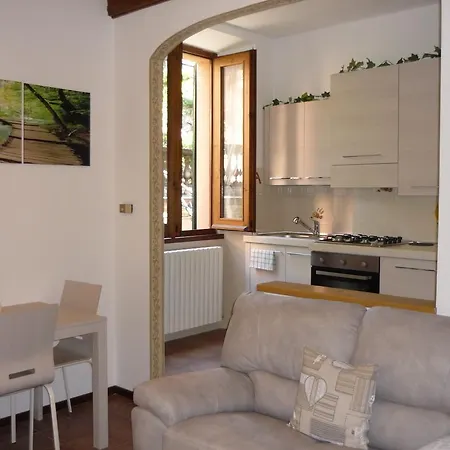 Serbelloni 20 Apartman *